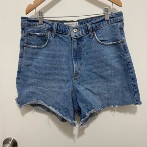 Abercrombie High rise Dad shorts